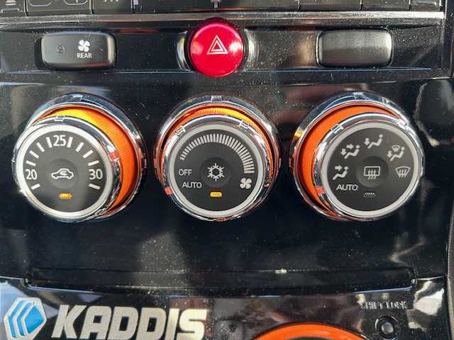 三菱 デリカＤ：５ アクティブギア 宮城県 2017(平29)年 5.2万km アイガーグレーM/ダイヤモンドブラックマイカ 登録時走行距離51937km/ステアリングリモコン/両側パワースライドドア/シートヒーター/バックカメラ/ドライブレコーダー/ビルトインETC/後席フリップダウンモニター（アルパイン）/車高調あり（シフトアップ）/バトルズ取り付け/ショートスタビリング/サウンドサブウーハー付き/室内キャリアバー/カディスリアゲートプロテクター/フルエアロパーツ/タイヤハウス（泥除け付き）/社外認証マフラー/純正フロアマット/3列目オプションゴムマット/LEDルームランプ