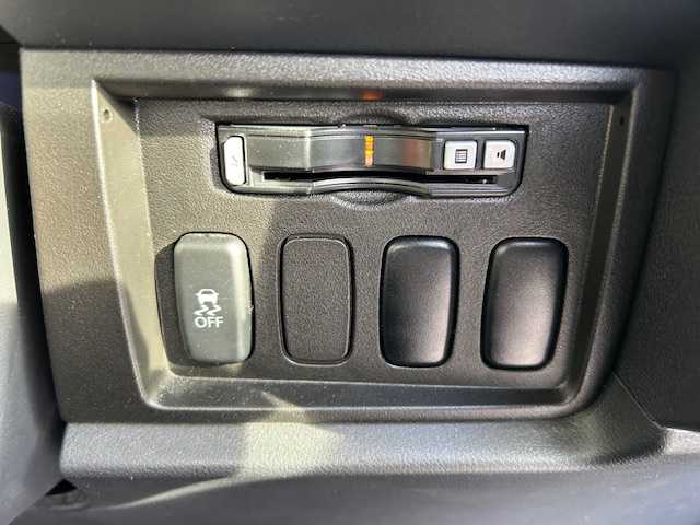 三菱 デリカＤ：５ アクティブギア 宮城県 2017(平29)年 5.2万km アイガーグレーM/ダイヤモンドブラックマイカ 登録時走行距離51937km/ステアリングリモコン/両側パワースライドドア/シートヒーター/バックカメラ/ドライブレコーダー/ビルトインETC/後席フリップダウンモニター（アルパイン）/車高調あり（シフトアップ）/バトルズ取り付け/ショートスタビリング/サウンドサブウーハー付き/室内キャリアバー/カディスリアゲートプロテクター/フルエアロパーツ/タイヤハウス（泥除け付き）/社外認証マフラー/純正フロアマット/3列目オプションゴムマット/LEDルームランプ