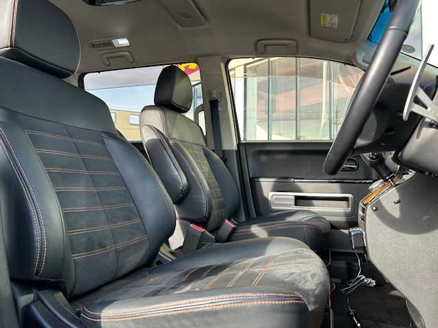 三菱 デリカＤ：５ アクティブギア 宮城県 2017(平29)年 5.2万km アイガーグレーM/ダイヤモンドブラックマイカ 登録時走行距離51937km/ステアリングリモコン/両側パワースライドドア/シートヒーター/バックカメラ/ドライブレコーダー/ビルトインETC/後席フリップダウンモニター（アルパイン）/車高調あり（シフトアップ）/バトルズ取り付け/ショートスタビリング/サウンドサブウーハー付き/室内キャリアバー/カディスリアゲートプロテクター/フルエアロパーツ/タイヤハウス（泥除け付き）/社外認証マフラー/純正フロアマット/3列目オプションゴムマット/LEDルームランプ