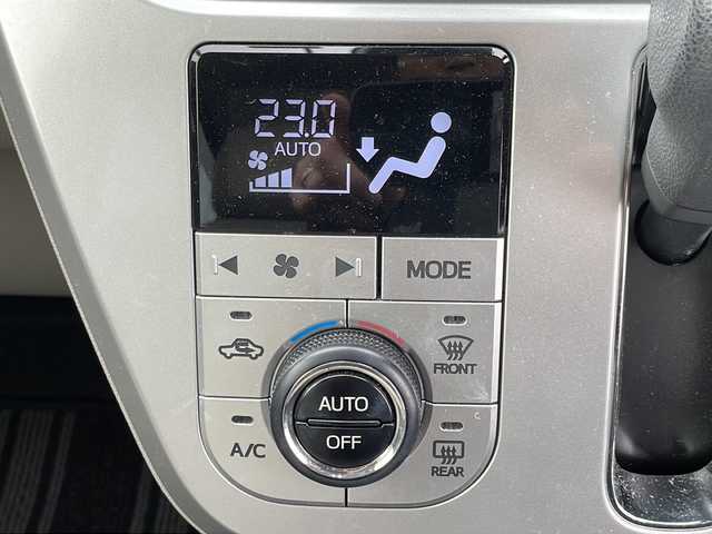 ダイハツ キャスト スタイル G SAⅢ 岩手県 2018(平30)年 9万km パールホワイトⅢ スマートアシストIII　純正ナビ　全周囲カメラ　Ｂｌｕｅｔｏｏｔｈ　ＣＤ／ＤＶＤ再生　ＵＳＢ接続　フルセグ　前席シートヒーター　ＬＥＤオートライト　オートハイビーム　ワイパーデアイサー　ドラレコ　ＥＴＣ