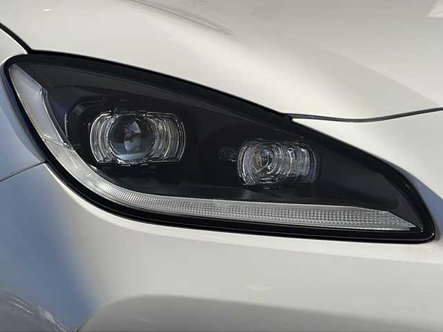 トヨタ ＧＲ８６ RZ 京都府 2022(令4)年 0.6万km クリスタルホワイトパール ６速ＭＴ/９インチＳＤナビ/（MDV-M909HDL）/AM/FM/CD/DVD/iPod/Bluetooth/フルセグＴＶ（走行視聴可能）/バックカメラ/クルーズコントロール/ブラインドスポットモニター/前席シートヒーター/ハーフレザーシート/ＳＲＨ/（ステアリング連動ヘッドランプ）/ＬＥＤヘッドライト/純正アルミホイール/ドライブレコーダー/（DRJ-AN1A）/ETC/オートエアコン/ダブルエアバッグ/スマートキー/プッシュスタート/純正フロアマット/ABS/横滑り防止装置/盗難防止装置/取扱説明書/保証書/整備記録簿/禁煙車