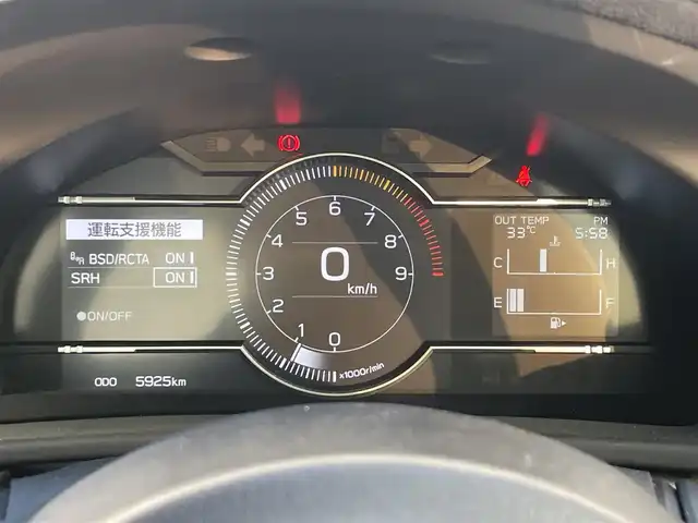 トヨタ ＧＲ８６ RZ 滋賀県 2022(令4)年 0.6万km クリスタルホワイトパール ６速ＭＴ/９インチＳＤナビ/（MDV-M909HDL）/AM/FM/CD/DVD/iPod/Bluetooth/フルセグＴＶ（走行視聴可能）/バックカメラ/クルーズコントロール/ブラインドスポットモニター/前席シートヒーター/ハーフレザーシート/ＳＲＨ/（ステアリング連動ヘッドランプ）/ＬＥＤヘッドライト/純正アルミホイール/ドライブレコーダー/（DRJ-AN1A）/ETC/オートエアコン/ダブルエアバッグ/スマートキー/プッシュスタート/純正フロアマット/ABS/横滑り防止装置/盗難防止装置/取扱説明書/保証書/整備記録簿/禁煙車