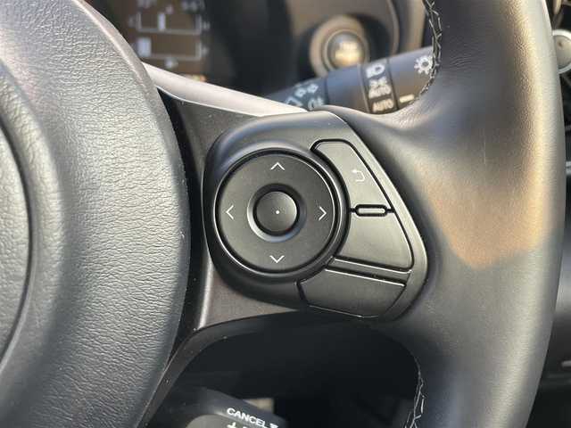 トヨタ ＧＲ８６ RZ 滋賀県 2022(令4)年 0.6万km クリスタルホワイトパール ６速ＭＴ/９インチＳＤナビ/（MDV-M909HDL）/AM/FM/CD/DVD/iPod/Bluetooth/フルセグＴＶ（走行視聴可能）/バックカメラ/クルーズコントロール/ブラインドスポットモニター/前席シートヒーター/ハーフレザーシート/ＳＲＨ/（ステアリング連動ヘッドランプ）/ＬＥＤヘッドライト/純正アルミホイール/ドライブレコーダー/（DRJ-AN1A）/ETC/オートエアコン/ダブルエアバッグ/スマートキー/プッシュスタート/純正フロアマット/ABS/横滑り防止装置/盗難防止装置/取扱説明書/保証書/整備記録簿/禁煙車