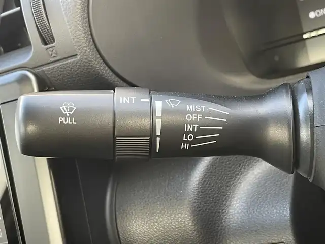 トヨタ ＧＲ８６ RZ 滋賀県 2022(令4)年 0.6万km クリスタルホワイトパール ６速ＭＴ/９インチＳＤナビ/（MDV-M909HDL）/AM/FM/CD/DVD/iPod/Bluetooth/フルセグＴＶ（走行視聴可能）/バックカメラ/クルーズコントロール/ブラインドスポットモニター/前席シートヒーター/ハーフレザーシート/ＳＲＨ/（ステアリング連動ヘッドランプ）/ＬＥＤヘッドライト/純正アルミホイール/ドライブレコーダー/（DRJ-AN1A）/ETC/オートエアコン/ダブルエアバッグ/スマートキー/プッシュスタート/純正フロアマット/ABS/横滑り防止装置/盗難防止装置/取扱説明書/保証書/整備記録簿/禁煙車