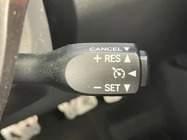 トヨタ ＧＲ８６ RZ 滋賀県 2022(令4)年 0.6万km クリスタルホワイトパール ６速ＭＴ/９インチＳＤナビ/（MDV-M909HDL）/AM/FM/CD/DVD/iPod/Bluetooth/フルセグＴＶ（走行視聴可能）/バックカメラ/クルーズコントロール/ブラインドスポットモニター/前席シートヒーター/ハーフレザーシート/ＳＲＨ/（ステアリング連動ヘッドランプ）/ＬＥＤヘッドライト/純正アルミホイール/ドライブレコーダー/（DRJ-AN1A）/ETC/オートエアコン/ダブルエアバッグ/スマートキー/プッシュスタート/純正フロアマット/ABS/横滑り防止装置/盗難防止装置/取扱説明書/保証書/整備記録簿/禁煙車