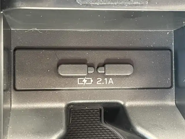 トヨタ ＧＲ８６ RZ 滋賀県 2022(令4)年 0.6万km クリスタルホワイトパール ６速ＭＴ/９インチＳＤナビ/（MDV-M909HDL）/AM/FM/CD/DVD/iPod/Bluetooth/フルセグＴＶ（走行視聴可能）/バックカメラ/クルーズコントロール/ブラインドスポットモニター/前席シートヒーター/ハーフレザーシート/ＳＲＨ/（ステアリング連動ヘッドランプ）/ＬＥＤヘッドライト/純正アルミホイール/ドライブレコーダー/（DRJ-AN1A）/ETC/オートエアコン/ダブルエアバッグ/スマートキー/プッシュスタート/純正フロアマット/ABS/横滑り防止装置/盗難防止装置/取扱説明書/保証書/整備記録簿/禁煙車