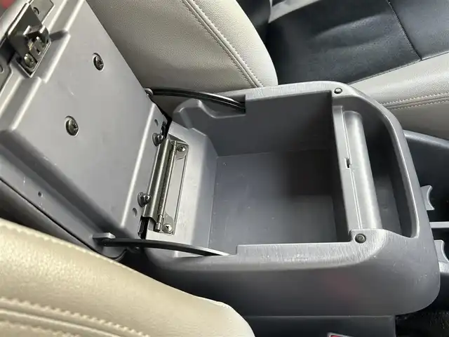 トヨタ ランドクルーザー プラド TX－LTD 愛知県 2000(平12)年 10.8万km 青 4WD/バックカメラ/サンルーフ/背面タイヤ/ルーフレール/社外SDナビ/Bluetooth/DVD/CD/フルセグTV/社外ETC/格納三列シート/社外フロアマット/社外アルミホイール/オフロードタイヤ/パワーステアリング/パワーウインドウ/ABS/取扱説明書/リモコンキー