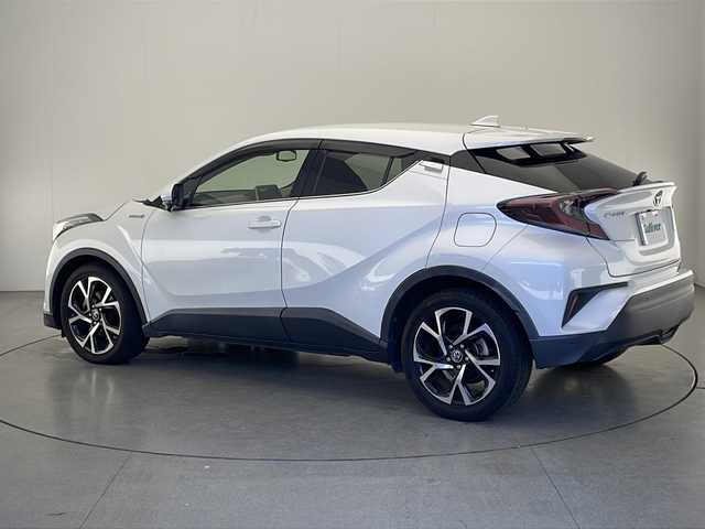 トヨタ Ｃ－ＨＲ G 宮崎県 2017(平29)年 5.9万km ホワイトパールクリスタルシャイン 純正9インチメモリーナビ/ CD DVD BTオーディオ フルセグTV HDMI/バックカメラ/レーダークルーズコントロール/電子オートパーキング/ブラインドスポットモニター/クリアランスソナー /プリクラッシュセーフティ/レーンアシスト/LEDヘッドライト/LEDフォグライト/前席シートヒーター/純正フロアマット/ビルトインETC