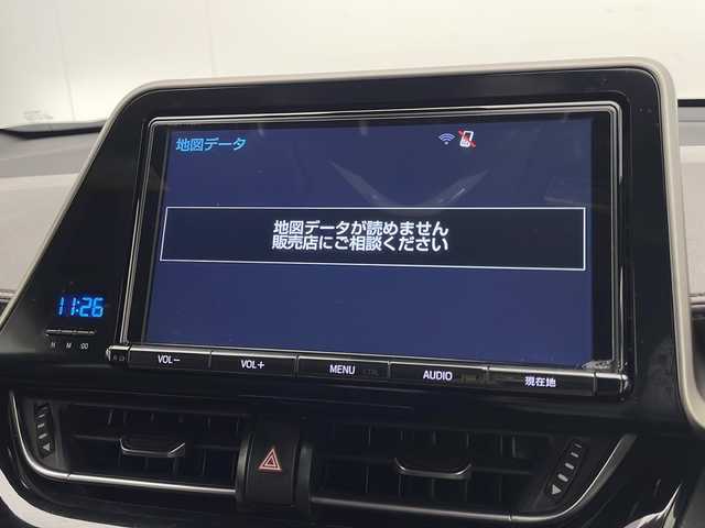 トヨタ Ｃ－ＨＲ G 宮崎県 2017(平29)年 6万km ホワイトパールクリスタルシャイン 禁煙車/純正9インチメモリーナビ/（NSZT-Y66T/CD/DVD/Bluetooth/フルセグTV）/純正バックカメラ/純正ビルトインETC/純正LEDオートライト/純正LEDフォグ/純正18インチアルミ/純正フロアマット/プリクラッシュセーフティ/アダプティブクルーズコントロール/レーンディパーチャーアラート/オートマチックハイビーム/ブラインドスポットモニター/クリアランスソナー/電子パーキング/オートホールド/デュアルオートエアコン/ハーフレザーシート/前席シートヒーター/本革巻ハンドル/スマートキー/プッシュエンジンスタート/新車時保証書/取扱い説明書