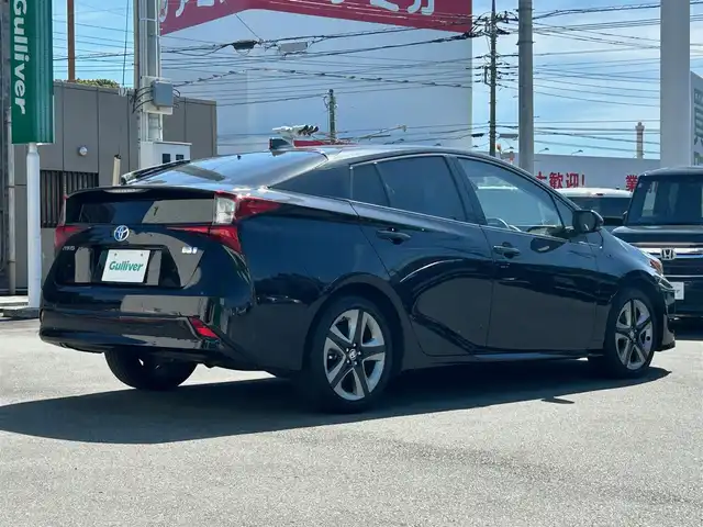 トヨタ プリウス A ツーリングセレクション 静岡県 2020(令2)年 3.3万km アティチュードブラックマイカ ワンオーナー/合皮シート/運転席パワーシート/前席シートヒーター/ALPINE9型ナビ〈X9NX〉/・DVD／Bluetooth／地デジTV/バックカメラ/ヘッドアップディスプレイ/TOYOTA SAFETY SENSE/・プリクラッシュセーフティ/・レーントレーシングアシスト/・オートマチックハイビーム/・レーダークルーズコントロール/・ロードサインアシスト/・先行車発進告知/ブラインドスポットモニター/インテリジェントソナー/シンプルインテリジェントパーキングアシスト/LEDヘッドライト/ビルトインETC/純正17インチAW/スマートキー