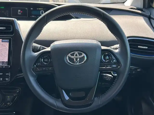 トヨタ プリウス A ツーリングセレクション 静岡県 2020(令2)年 3.3万km アティチュードブラックマイカ ワンオーナー/合皮シート/運転席パワーシート/前席シートヒーター/ALPINE9型ナビ〈X9NX〉/・DVD／Bluetooth／地デジTV/バックカメラ/ヘッドアップディスプレイ/TOYOTA SAFETY SENSE/・プリクラッシュセーフティ/・レーントレーシングアシスト/・オートマチックハイビーム/・レーダークルーズコントロール/・ロードサインアシスト/・先行車発進告知/ブラインドスポットモニター/インテリジェントソナー/シンプルインテリジェントパーキングアシスト/LEDヘッドライト/ビルトインETC/純正17インチAW/スマートキー