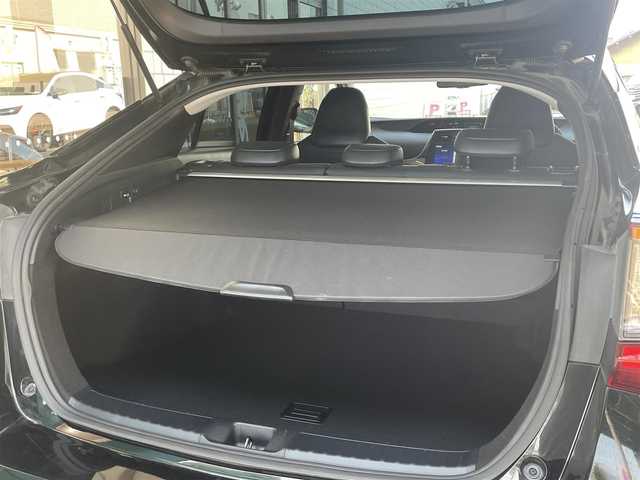 トヨタ プリウス A ツーリングセレクション 静岡県 2020(令2)年 3.3万km アティチュードブラックマイカ ワンオーナー/合皮シート/運転席パワーシート/前席シートヒーター/ALPINE9型ナビ〈X9NX〉/・DVD／Bluetooth／地デジTV/バックカメラ/ヘッドアップディスプレイ/TOYOTA SAFETY SENSE/・プリクラッシュセーフティ/・レーントレーシングアシスト/・オートマチックハイビーム/・レーダークルーズコントロール/・ロードサインアシスト/・先行車発進告知/ブラインドスポットモニター/インテリジェントソナー/シンプルインテリジェントパーキングアシスト/LEDヘッドライト/ビルトインETC/純正17インチAW/スマートキー