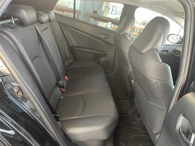 トヨタ プリウス A ツーリングセレクション 静岡県 2020(令2)年 3.3万km アティチュードブラックマイカ ワンオーナー/合皮シート/運転席パワーシート/前席シートヒーター/ALPINE9型ナビ〈X9NX〉/・DVD／Bluetooth／地デジTV/バックカメラ/ヘッドアップディスプレイ/TOYOTA SAFETY SENSE/・プリクラッシュセーフティ/・レーントレーシングアシスト/・オートマチックハイビーム/・レーダークルーズコントロール/・ロードサインアシスト/・先行車発進告知/ブラインドスポットモニター/インテリジェントソナー/シンプルインテリジェントパーキングアシスト/LEDヘッドライト/ビルトインETC/純正17インチAW/スマートキー