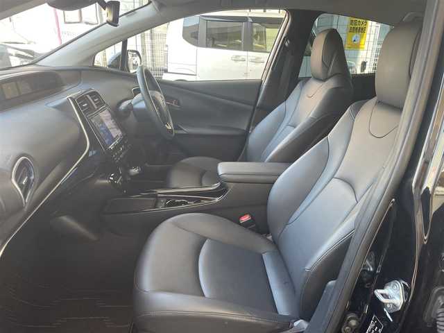 トヨタ プリウス A ツーリングセレクション 静岡県 2020(令2)年 3.3万km アティチュードブラックマイカ ワンオーナー/合皮シート/運転席パワーシート/前席シートヒーター/ALPINE9型ナビ〈X9NX〉/・DVD／Bluetooth／地デジTV/バックカメラ/ヘッドアップディスプレイ/TOYOTA SAFETY SENSE/・プリクラッシュセーフティ/・レーントレーシングアシスト/・オートマチックハイビーム/・レーダークルーズコントロール/・ロードサインアシスト/・先行車発進告知/ブラインドスポットモニター/インテリジェントソナー/シンプルインテリジェントパーキングアシスト/LEDヘッドライト/ビルトインETC/純正17インチAW/スマートキー