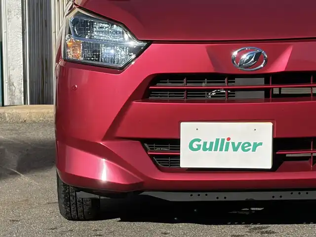 ダイハツ ミラ イース X SAⅢ 三重県 2017(平29)年 6.8万km マゼンタベリーマイカM スマートアシストIII/　・衝突警報機能(対車両・対歩行者)/　・衝突回避支援ブレーキ機能(対車両・対歩行者)/　・誤発進抑制機能(前方・後方)/　・車線逸脱警報機能/　・先行車発進お知らせ機能/　・オートハイビーム/純正ナビ/　・フルセグTV/　・Bluetooth/　・DVD再生/　・USB/　・SD/バックカメラ/キーレス/コーナーセンサー/ドラレコ/LEDヘッドライト/電動格納ミラー/ETC /アイドリングストップ/ラバーフロアマット/プライバシーガラス/ライトレベリング/横滑り防止機能