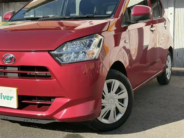 ダイハツ ミラ イース X SAⅢ 三重県 2017(平29)年 6.8万km マゼンタベリーマイカM スマートアシストIII/　・衝突警報機能(対車両・対歩行者)/　・衝突回避支援ブレーキ機能(対車両・対歩行者)/　・誤発進抑制機能(前方・後方)/　・車線逸脱警報機能/　・先行車発進お知らせ機能/　・オートハイビーム/純正ナビ/　・フルセグTV/　・Bluetooth/　・DVD再生/　・USB/　・SD/バックカメラ/キーレス/コーナーセンサー/ドラレコ/LEDヘッドライト/電動格納ミラー/ETC /アイドリングストップ/ラバーフロアマット/プライバシーガラス/ライトレベリング/横滑り防止機能