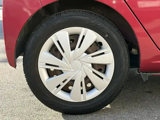 ダイハツ ミラ イース X SAⅢ 三重県 2017(平29)年 6.8万km マゼンタベリーマイカM スマートアシストIII/　・衝突警報機能(対車両・対歩行者)/　・衝突回避支援ブレーキ機能(対車両・対歩行者)/　・誤発進抑制機能(前方・後方)/　・車線逸脱警報機能/　・先行車発進お知らせ機能/　・オートハイビーム/純正ナビ/　・フルセグTV/　・Bluetooth/　・DVD再生/　・USB/　・SD/バックカメラ/キーレス/コーナーセンサー/ドラレコ/LEDヘッドライト/電動格納ミラー/ETC /アイドリングストップ/ラバーフロアマット/プライバシーガラス/ライトレベリング/横滑り防止機能