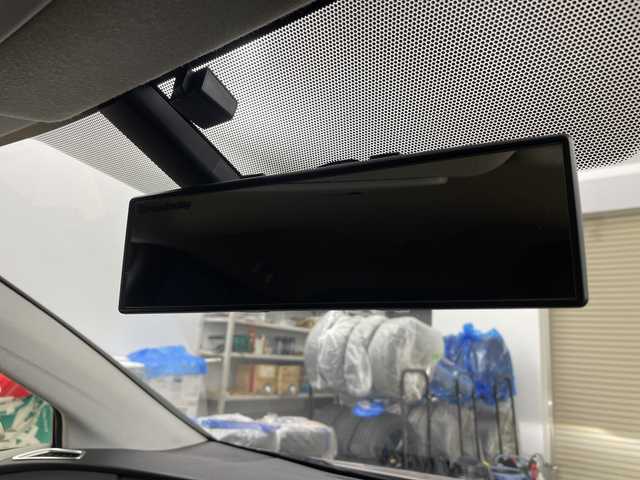 トヨタ プリウス S 道央・札幌 2017(平29)年 10.7万km シルバー ・4WD/寒冷地仕様/・トヨタセーフティーセンス/・プリクラッシュセーフティ/・社外ナビ  フルセグ/BT/CD/DVD/USB/・バックカメラ/・ステアリングスイッチ/・LEDオートライト/オートライト/・プッシュスタート/・スマートキー×2/・社外ETC/・社外フロアマット