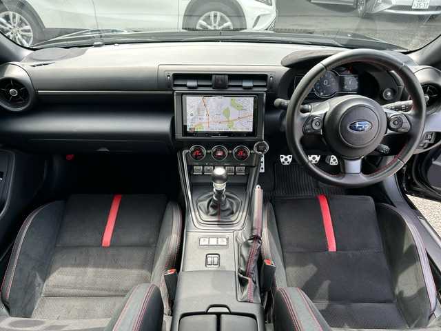 スバル ＢＲＺ S 神奈川県 2023(令5)年 0.8万km クリスタルブラックシリカ ワンオーナー/6速MT/エアロパッケージ（ボルテックスジェネレーター＆トランクスポイラー）/純正9インチサイバーナビ（CD/DVD/フルセグTV/AUX/AM/FM)/LEDアクセサリーライナー/エアアウトレットガーニッシュ/リヤアンダーディフューザー/STIレザーシフトノブ/STIギアシフトレバー/リヤフォグランプキット/STIトランクリッドガニッシュ/ナンバープレートベース/ホイールロックセット/フロアカーペットBRZ/バックカメラ/ハーフレザーシート/シートヒーター/クルコン/タワーバー/STIドアプロテクター/ステアリングスイッチ/前方ドラレコ/純正シフトノブ付属/純正ギアシフトレバー付属/純正18inAW/新車時保証書/取扱説明書/スペアキー×1