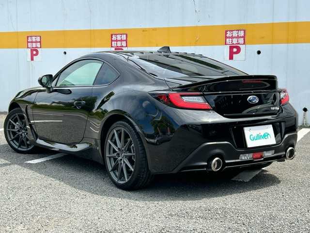 スバル ＢＲＺ S 神奈川県 2023(令5)年 0.8万km クリスタルブラックシリカ ワンオーナー/6速MT/エアロパッケージ（ボルテックスジェネレーター＆トランクスポイラー）/純正9インチサイバーナビ（CD/DVD/フルセグTV/AUX/AM/FM)/LEDアクセサリーライナー/エアアウトレットガーニッシュ/リヤアンダーディフューザー/STIレザーシフトノブ/STIギアシフトレバー/リヤフォグランプキット/STIトランクリッドガニッシュ/ナンバープレートベース/ホイールロックセット/フロアカーペットBRZ/バックカメラ/ハーフレザーシート/シートヒーター/クルコン/タワーバー/STIドアプロテクター/ステアリングスイッチ/前方ドラレコ/純正シフトノブ付属/純正ギアシフトレバー付属/純正18inAW/新車時保証書/取扱説明書/スペアキー×1