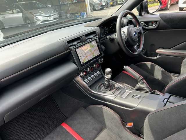 スバル ＢＲＺ S 神奈川県 2023(令5)年 0.8万km クリスタルブラックシリカ ワンオーナー/6速MT/エアロパッケージ（ボルテックスジェネレーター＆トランクスポイラー）/純正9インチサイバーナビ（CD/DVD/フルセグTV/AUX/AM/FM)/LEDアクセサリーライナー/エアアウトレットガーニッシュ/リヤアンダーディフューザー/STIレザーシフトノブ/STIギアシフトレバー/リヤフォグランプキット/STIトランクリッドガニッシュ/ナンバープレートベース/ホイールロックセット/フロアカーペットBRZ/バックカメラ/ハーフレザーシート/シートヒーター/クルコン/タワーバー/STIドアプロテクター/ステアリングスイッチ/前方ドラレコ/純正シフトノブ付属/純正ギアシフトレバー付属/純正18inAW/新車時保証書/取扱説明書/スペアキー×1