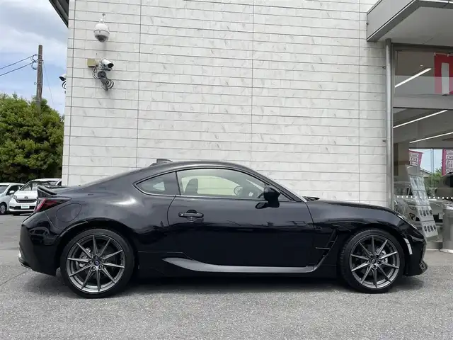 スバル ＢＲＺ S 埼玉県 2023(令5)年 0.8万km クリスタルブラックシリカ ワンオーナー/AIS検査済み/6速MTモデル/エアロパッケージ/（ボルテックスジェネレーター＆トランクスポイラー）/純正9インチサイバーナビ/（CD/DVD/フルセグTV/AUX/AM/FM)/LEDアクセサリーライナー/エアアウトレットガーニッシュ/リヤアンダーディフューザー/STIレザーシフトノブ/STIギアシフトレバー/リヤフォグランプキット/STIトランクリッドガーニッシュ/ホイールロックセット/フロアカーペットBRZ/バックカメラ/ハーフレザーシート/シートヒーター/クルーズコントロール/タワーバー/STIドアプロテクター/ステアリングスイッチ/前方ドラレコ/純正シフトノブ付属/純正ギアシフトレバー付属/純正18インチアルミホイール/新車保証書/取扱説明書/スペアキー×1