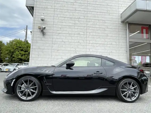 スバル ＢＲＺ S 埼玉県 2023(令5)年 0.8万km クリスタルブラックシリカ ワンオーナー/AIS検査済み/6速MTモデル/エアロパッケージ/（ボルテックスジェネレーター＆トランクスポイラー）/純正9インチサイバーナビ/（CD/DVD/フルセグTV/AUX/AM/FM)/LEDアクセサリーライナー/エアアウトレットガーニッシュ/リヤアンダーディフューザー/STIレザーシフトノブ/STIギアシフトレバー/リヤフォグランプキット/STIトランクリッドガーニッシュ/ホイールロックセット/フロアカーペットBRZ/バックカメラ/ハーフレザーシート/シートヒーター/クルーズコントロール/タワーバー/STIドアプロテクター/ステアリングスイッチ/前方ドラレコ/純正シフトノブ付属/純正ギアシフトレバー付属/純正18インチアルミホイール/新車保証書/取扱説明書/スペアキー×1