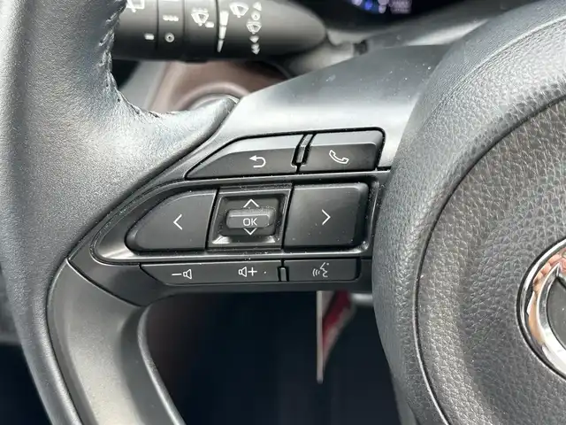 トヨタ ヤリスクロス Z 島根県 2021(令3)年 3.9万km ホワイトパールクリスタルシャイン 登録時走行距離38/121Km/ワンオーナー/純正ディスプレイオーディオ(BT/ラジオ)/全方位モニター/トヨタセーフティーセンス/・プリクラッシュセーフティー/・レーントレーシングアシスト/・リヤクロストラフィックアラート/・パーキングサポートブレーキ/・ロードサインアシスト/・オートハイビーム/ウインカーミラー/ビルトインETC/前席シートヒーター/追従型クルーズコントロール/18インチ純正アルミホイール/純正ドアバイザー/純正フロアマット
