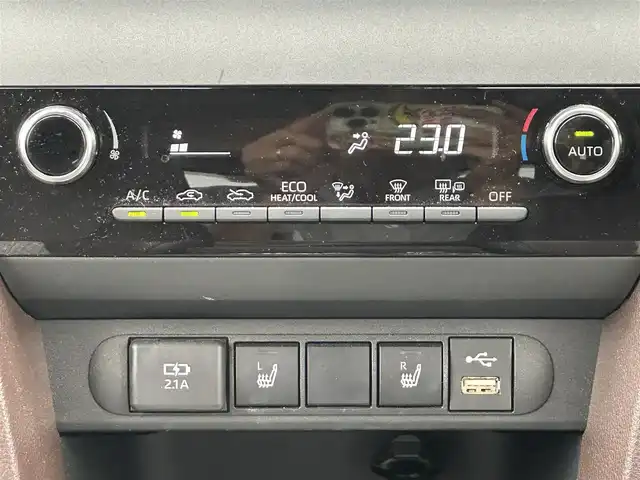 トヨタ ヤリスクロス Z 島根県 2021(令3)年 3.9万km ホワイトパールクリスタルシャイン 登録時走行距離38/121Km/ワンオーナー/純正ディスプレイオーディオ(BT/ラジオ)/全方位モニター/トヨタセーフティーセンス/・プリクラッシュセーフティー/・レーントレーシングアシスト/・リヤクロストラフィックアラート/・パーキングサポートブレーキ/・ロードサインアシスト/・オートハイビーム/ウインカーミラー/ビルトインETC/前席シートヒーター/追従型クルーズコントロール/18インチ純正アルミホイール/純正ドアバイザー/純正フロアマット