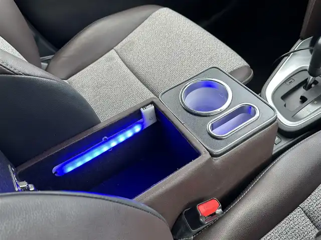 トヨタ ヤリスクロス Z 島根県 2021(令3)年 3.9万km ホワイトパールクリスタルシャイン 登録時走行距離38/121Km/ワンオーナー/純正ディスプレイオーディオ(BT/ラジオ)/全方位モニター/トヨタセーフティーセンス/・プリクラッシュセーフティー/・レーントレーシングアシスト/・リヤクロストラフィックアラート/・パーキングサポートブレーキ/・ロードサインアシスト/・オートハイビーム/ウインカーミラー/ビルトインETC/前席シートヒーター/追従型クルーズコントロール/18インチ純正アルミホイール/純正ドアバイザー/純正フロアマット