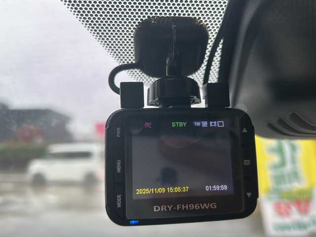 日産 エクストレイル 20X エマージェンシーブレーキ 愛知県 2015(平27)年 7.1万km ダイヤモンドブラック 7人乗り/純正メーカーナビ/フルセグＴＶ・CD・DVD・Bluetooth/アラウンドビューモニター/エマージェンシーブレーキ/カプロンシート（撥水シート）/車線逸脱警報/後側方車両検知警報/パーキングアシスト/クルーズコントロール/ダウンヒルアシストコントロール/横滑り防止機能/前側シートヒーター/前側ドライブレコーダー（DRY-FH96WG）/TVキャンセラー/ビルトインETC/オートライト/ハロゲンヘッドライト/フォグランプ/プッシュスタート/スマートキー/純正フロアマット/純正ドアバイザー/純正AW付冬用タイヤ有り/取扱説明書