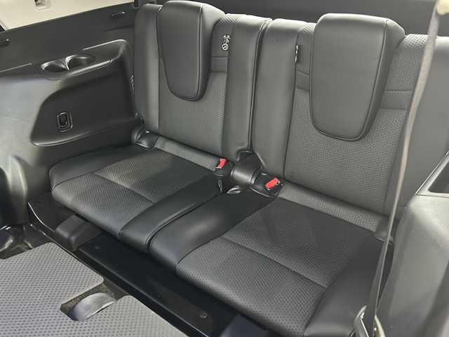 日産 エクストレイル 20X エマージェンシーブレーキ 愛知県 2015(平27)年 7.1万km ダイヤモンドブラック 7人乗り/純正メーカーナビ/フルセグＴＶ・CD・DVD・Bluetooth/アラウンドビューモニター/エマージェンシーブレーキ/カプロンシート（撥水シート）/車線逸脱警報/後側方車両検知警報/パーキングアシスト/クルーズコントロール/ダウンヒルアシストコントロール/横滑り防止機能/前側シートヒーター/前側ドライブレコーダー（DRY-FH96WG）/TVキャンセラー/ビルトインETC/オートライト/ハロゲンヘッドライト/フォグランプ/プッシュスタート/スマートキー/純正フロアマット/純正ドアバイザー/純正AW付冬用タイヤ有り/取扱説明書