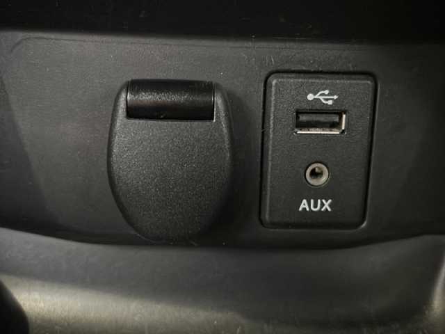 日産 エクストレイル 20X エマージェンシーブレーキ 愛知県 2015(平27)年 7.1万km ダイヤモンドブラック 7人乗り/純正メーカーナビ/フルセグＴＶ・CD・DVD・Bluetooth/アラウンドビューモニター/エマージェンシーブレーキ/カプロンシート（撥水シート）/車線逸脱警報/後側方車両検知警報/パーキングアシスト/クルーズコントロール/ダウンヒルアシストコントロール/横滑り防止機能/前側シートヒーター/前側ドライブレコーダー（DRY-FH96WG）/TVキャンセラー/ビルトインETC/オートライト/ハロゲンヘッドライト/フォグランプ/プッシュスタート/スマートキー/純正フロアマット/純正ドアバイザー/純正AW付冬用タイヤ有り/取扱説明書