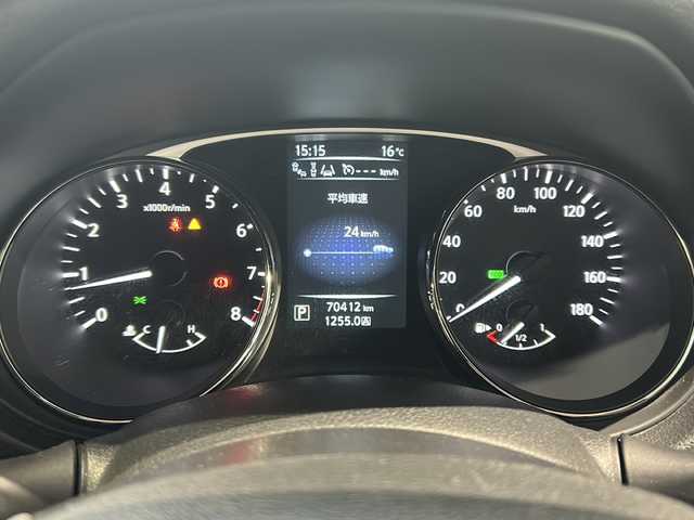 日産 エクストレイル 20X エマージェンシーブレーキ 愛知県 2015(平27)年 7.1万km ダイヤモンドブラック 7人乗り/純正メーカーナビ/フルセグＴＶ・CD・DVD・Bluetooth/アラウンドビューモニター/エマージェンシーブレーキ/カプロンシート（撥水シート）/車線逸脱警報/後側方車両検知警報/パーキングアシスト/クルーズコントロール/ダウンヒルアシストコントロール/横滑り防止機能/前側シートヒーター/前側ドライブレコーダー（DRY-FH96WG）/TVキャンセラー/ビルトインETC/オートライト/ハロゲンヘッドライト/フォグランプ/プッシュスタート/スマートキー/純正フロアマット/純正ドアバイザー/純正AW付冬用タイヤ有り/取扱説明書