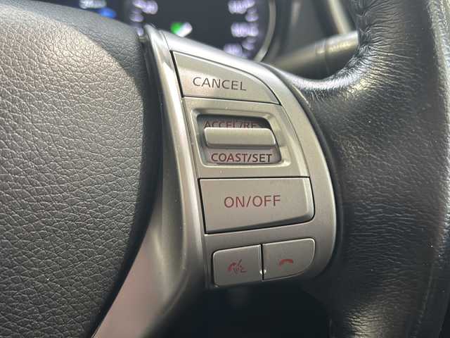 日産 エクストレイル 20X エマージェンシーブレーキ 愛知県 2015(平27)年 7.1万km ダイヤモンドブラック 7人乗り/純正メーカーナビ/フルセグＴＶ・CD・DVD・Bluetooth/アラウンドビューモニター/エマージェンシーブレーキ/カプロンシート（撥水シート）/車線逸脱警報/後側方車両検知警報/パーキングアシスト/クルーズコントロール/ダウンヒルアシストコントロール/横滑り防止機能/前側シートヒーター/前側ドライブレコーダー（DRY-FH96WG）/TVキャンセラー/ビルトインETC/オートライト/ハロゲンヘッドライト/フォグランプ/プッシュスタート/スマートキー/純正フロアマット/純正ドアバイザー/純正AW付冬用タイヤ有り/取扱説明書