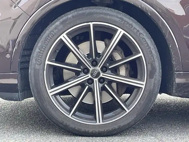 アウディ Ｑ７ 45 Sラインリミテッド 広島県 2020(令2)年 4.5万km 茶 310台限定車/パリークブラウンメタリック（専用色）/純正メモリナビ/（フルセグTV/Bluetooth/USB/Applecarplay/androidauto）/全周囲モニター/純正２１インチＡＷ/マトリクスＬＥＤヘッドライト/ブラックレザーシート/バーチャルコクピット/７シーターＰＫＧ/プレミアムＰＫＧ/サイドアシスト/フロントクロストラフィックアシスト/ビルドインETC2.0/イージードアクローザー/プッシュスタート/パワーバックドア