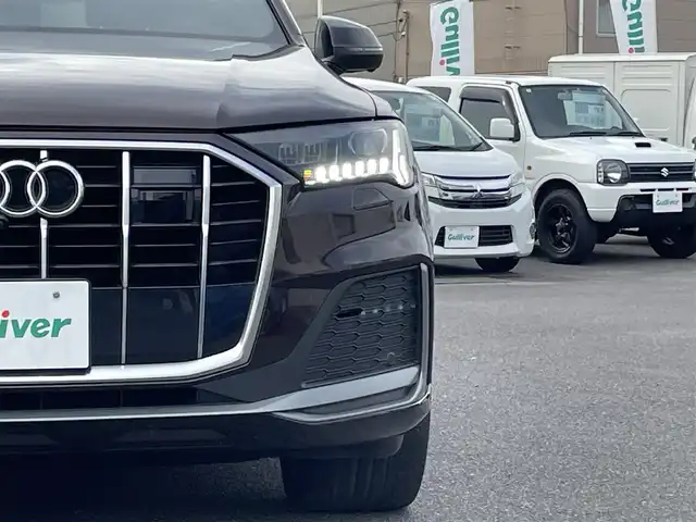 アウディ Ｑ７ 45 Sラインリミテッド 広島県 2020(令2)年 4.5万km 茶 310台限定車/パリークブラウンメタリック（専用色）/純正メモリナビ/（フルセグTV/Bluetooth/USB/Applecarplay/androidauto）/全周囲モニター/純正２１インチＡＷ/マトリクスＬＥＤヘッドライト/ブラックレザーシート/バーチャルコクピット/７シーターＰＫＧ/プレミアムＰＫＧ/サイドアシスト/フロントクロストラフィックアシスト/ビルドインETC2.0/イージードアクローザー/プッシュスタート/パワーバックドア