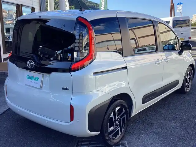 トヨタ シエンタ ハイブリッド Z 鹿児島県 2024(令6)年 0.5万km ホワイトパールクリスタルシャイン ワンオーナー/禁煙車/純正ナビフルセグTV/左右パワースライドドア/ビルトインETC/シートヒーター左右/ステアリングヒーター/全方位モニターバックカメラ/AC100v電源/オートハイビーム/パークアシスト/BSM/レーンキープアシスト/純正ドラレコ/レーダーブレーキ/クルーズコントロール/純正15インチアルミ