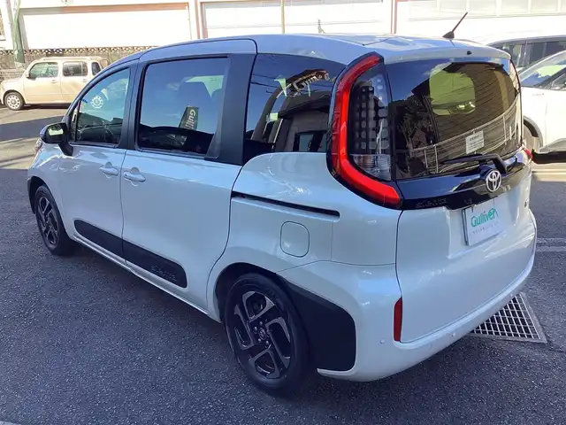 トヨタ シエンタ ハイブリッド Z 鹿児島県 2024(令6)年 0.5万km ホワイトパールクリスタルシャイン ワンオーナー/禁煙車/純正ナビフルセグTV/左右パワースライドドア/ビルトインETC/シートヒーター左右/ステアリングヒーター/全方位モニターバックカメラ/AC100v電源/オートハイビーム/パークアシスト/BSM/レーンキープアシスト/純正ドラレコ/レーダーブレーキ/クルーズコントロール/純正15インチアルミ