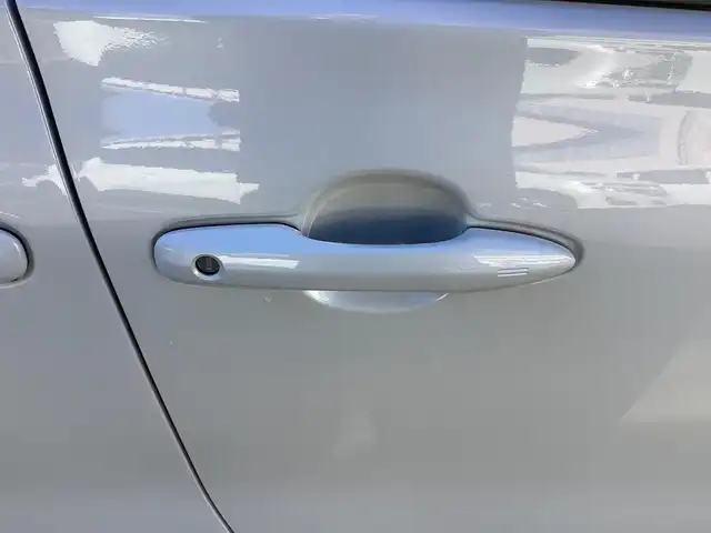 トヨタ シエンタ ハイブリッド Z 鹿児島県 2024(令6)年 0.5万km ホワイトパールクリスタルシャイン ワンオーナー/禁煙車/純正ナビフルセグTV/左右パワースライドドア/ビルトインETC/シートヒーター左右/ステアリングヒーター/全方位モニターバックカメラ/AC100v電源/オートハイビーム/パークアシスト/BSM/レーンキープアシスト/純正ドラレコ/レーダーブレーキ/クルーズコントロール/純正15インチアルミ