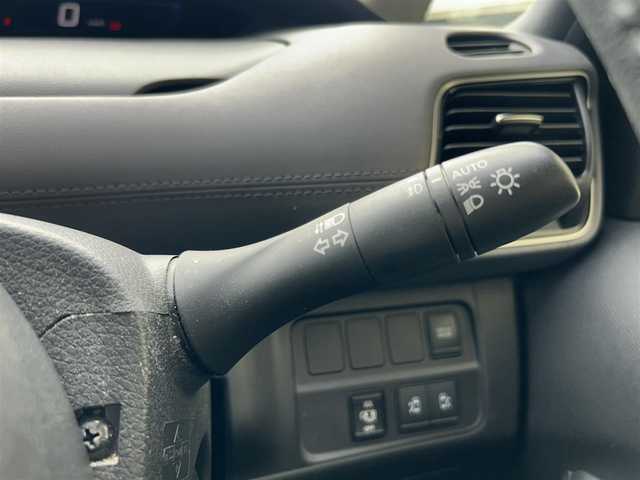 日産 セレナ e－パワー ハイウェイスター V 兵庫県 2020(令2)年 6.1万km ダイヤモンドブラック 純正ナビ/　（AM/FM/CD/DVD/TV/BT)/フルセグTV/前方ドライブレコーダー/ステアリングリモコン/クルーズコントロール/プロパイロット/アラウンドビューカメラ/両側パワースライドドア/ハンズフリーオートスライドドア/リアサンシェード/ETC/純正フロアマット/ドアバイザー/コーナーセンサー/純正16インチアルミホイール/保証書/取扱説明書/スペアキー1本