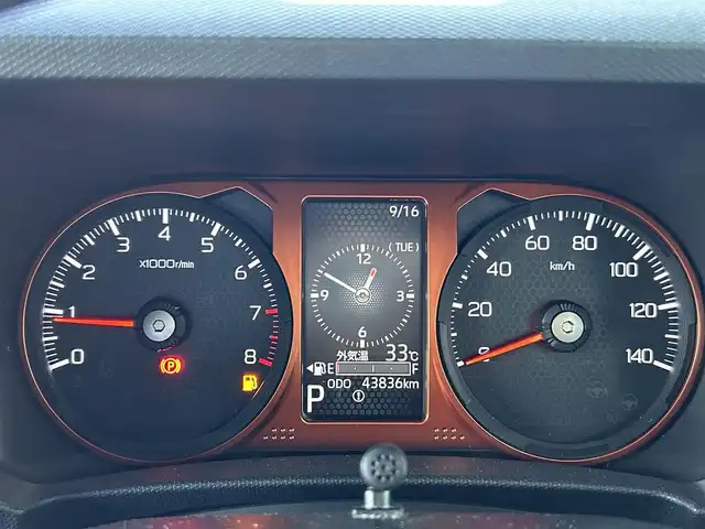 ダイハツ タフト G 島根県 2021(令3)年 4.4万km コンパーノレッド 登録時走行距離43836km/ワンオーナー/スカイフィールトップ/パナソニック製SDナビ/・Bluetooth対応オーディオ/・CD/DVD/Blu-ray対応/・フルセグテレビ/スマートキー/プッシュスタート/スペアキー有/ETC/スマートアシスト/・衝突回避支援ブレーキ/・衝突警報機能/・車線逸脱警報機能/・車線逸脱抑制制御機能/コーナーセンサー/純正アルミホイール/アイドリングストップ/純正フロアゴムマット/オートライト/純正LEDヘッドライト/純正LEDフォグライト/前席シートヒーター/横滑り防止システム/オートリトラミラー/マッドガード