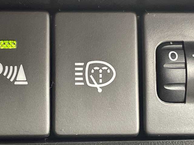 スズキ ジムニー XC 群馬県 2025(令7)年 0.1千km ジャングルグリーン 届出済未使用車　４ＷＤターボ　追従クルーズコントロール　シートヒーター　衝突被害軽減システム　レーンキープアシスト　ＬＥＤヘッドライト　オートマチックハイビーム　フォグライト　スマートキー　禁煙車