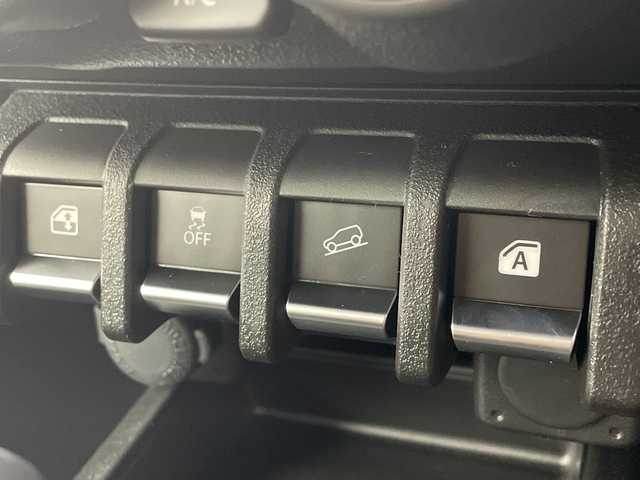 スズキ ジムニー XC 群馬県 2025(令7)年 0.1千km ジャングルグリーン 届出済未使用車　４ＷＤターボ　追従クルーズコントロール　シートヒーター　衝突被害軽減システム　レーンキープアシスト　ＬＥＤヘッドライト　オートマチックハイビーム　フォグライト　スマートキー　禁煙車