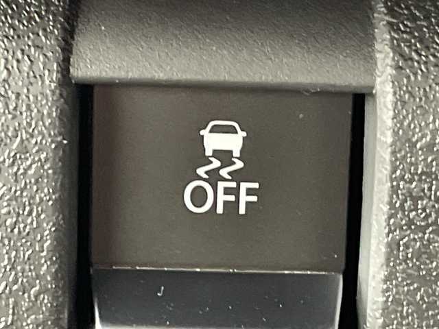 スズキ ジムニー XC 群馬県 2025(令7)年 0.1千km ジャングルグリーン 届出済未使用車　４ＷＤターボ　追従クルーズコントロール　シートヒーター　衝突被害軽減システム　レーンキープアシスト　ＬＥＤヘッドライト　オートマチックハイビーム　フォグライト　スマートキー　禁煙車