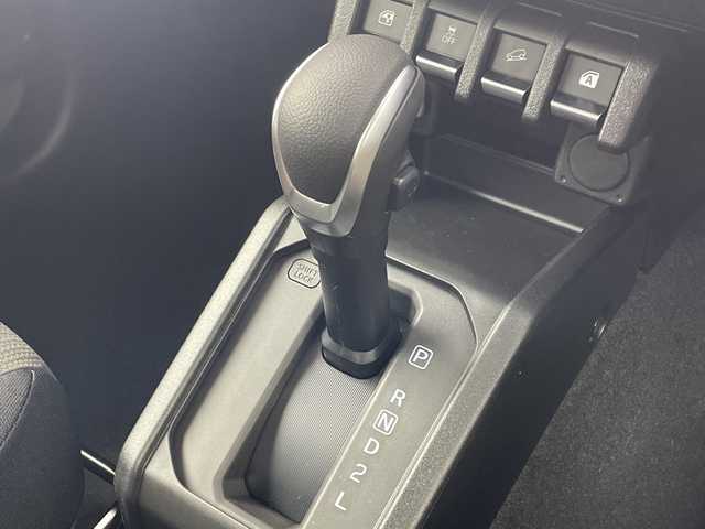 スズキ ジムニー XC 群馬県 2025(令7)年 0.1千km ジャングルグリーン 届出済未使用車　４ＷＤターボ　追従クルーズコントロール　シートヒーター　衝突被害軽減システム　レーンキープアシスト　ＬＥＤヘッドライト　オートマチックハイビーム　フォグライト　スマートキー　禁煙車