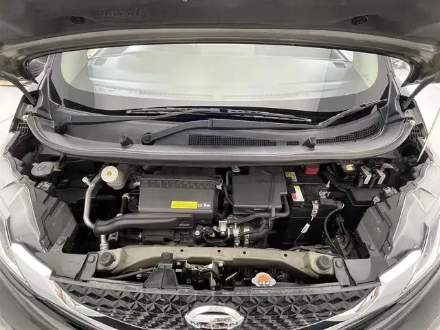 日産 デイズ HWS X プロパイロットED 滋賀県 2019(令1)年 4.3万km ブラック 純正9インチナビ/【CD.DVD.Bluetooth.フルセグTV】/全方位カメラ/プロパイロット/衝突被害軽減ブレーキ/電動パーキングブレーキ/オートホールドブレーキ/ETC/クリアランスソナー/オートライト/LEDヘッドライト/ステアリングリモコン/プッシュスタート/スマートキー