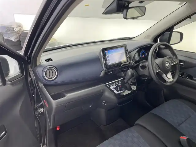 日産 デイズ HWS X プロパイロットED 滋賀県 2019(令1)年 4.3万km ブラック 純正9インチナビ/【CD.DVD.Bluetooth.フルセグTV】/全方位カメラ/プロパイロット/衝突被害軽減ブレーキ/電動パーキングブレーキ/オートホールドブレーキ/ETC/クリアランスソナー/オートライト/LEDヘッドライト/ステアリングリモコン/プッシュスタート/スマートキー
