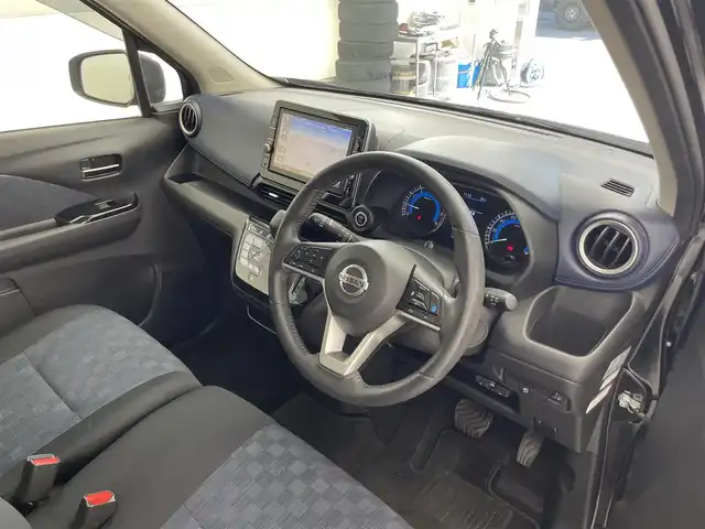 日産 デイズ HWS X プロパイロットED 滋賀県 2019(令1)年 4.3万km ブラック 純正9インチナビ/【CD.DVD.Bluetooth.フルセグTV】/全方位カメラ/プロパイロット/衝突被害軽減ブレーキ/電動パーキングブレーキ/オートホールドブレーキ/ETC/クリアランスソナー/オートライト/LEDヘッドライト/ステアリングリモコン/プッシュスタート/スマートキー