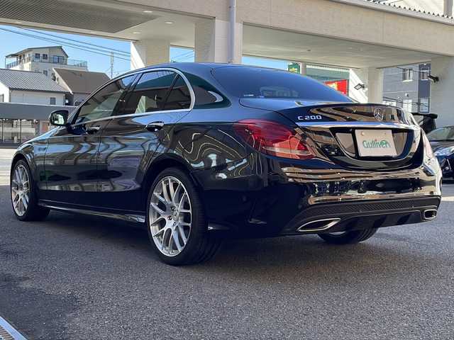 メルセデス・ベンツ Ｃ２００ アバンギャルド AMGライン 高知県 2017(平29)年 3.2万km 黒 純正ナビ/・フルセグＴＶ/・Ｂｌｕｅｔｏｏｔｈオーディオ/・バックカメラ/・CD/ＥＴＣ/ドラレコ/特注１９インチアルミ/スペアキー２本/メモリー機能付きシート/パワーシート/ヘッドアップディスプレイ/純正パフュームアトマイザー/オートライト/レーンキープアシスト